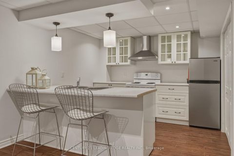 Photo 43 at 8 Haverhill Terrace, Bayview Wellington, Aurora