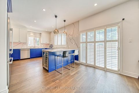 Photo 11 at 98 Leyburn Avenue, Westbrook, Richmond Hill