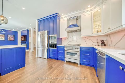 Photo 13 at 98 Leyburn Avenue, Westbrook, Richmond Hill