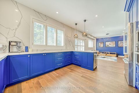 Photo 14 at 98 Leyburn Avenue, Westbrook, Richmond Hill