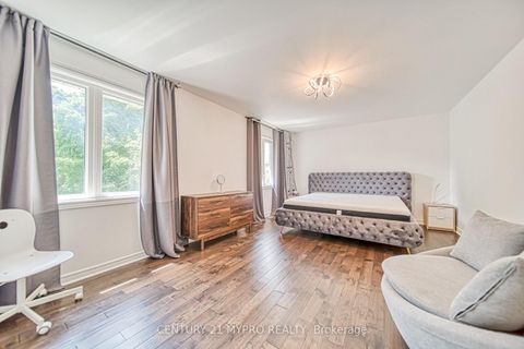 Photo 19 at 98 Leyburn Avenue, Westbrook, Richmond Hill
