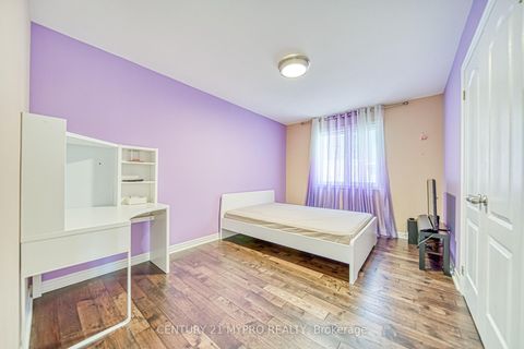 Photo 25 at 98 Leyburn Avenue, Westbrook, Richmond Hill
