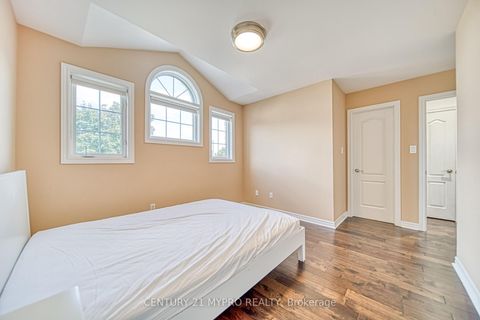Photo 29 at 98 Leyburn Avenue, Westbrook, Richmond Hill