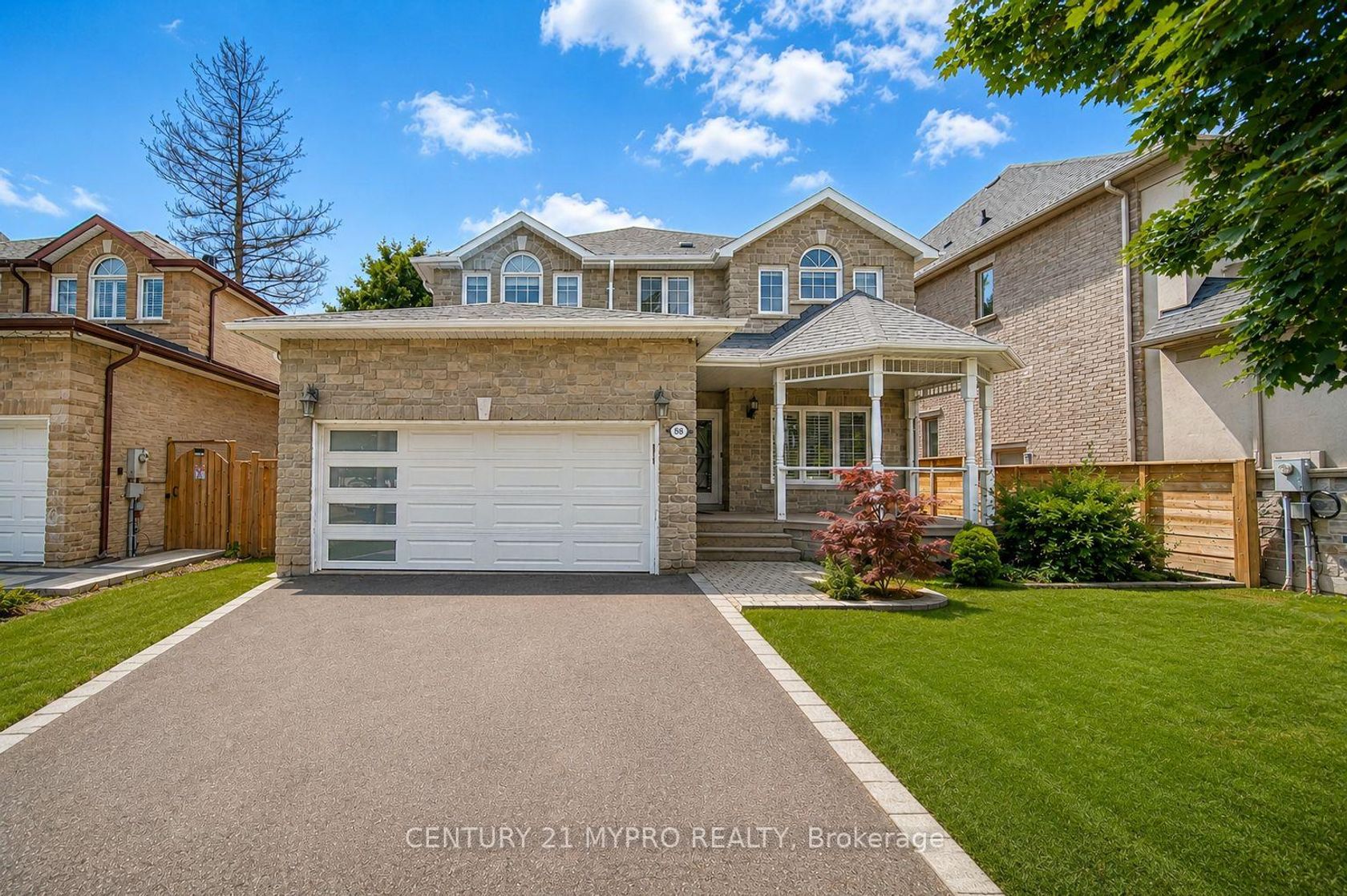 98 Leyburn Avenue, Westbrook, Richmond Hill photo number 2