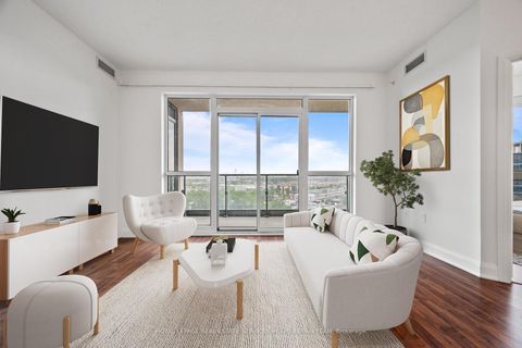 Photo 4 at 913 - 160 Vanderhoof Avenue, Thorncliffe Park, Toronto