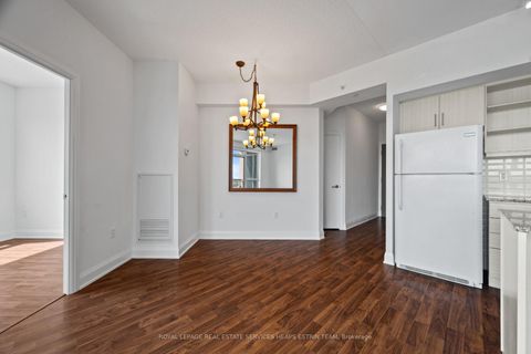 Photo 10 at 913 - 160 Vanderhoof Avenue, Thorncliffe Park, Toronto