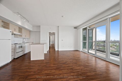 Photo 16 at 913 - 160 Vanderhoof Avenue, Thorncliffe Park, Toronto