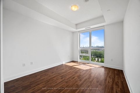 Photo 18 at 913 - 160 Vanderhoof Avenue, Thorncliffe Park, Toronto