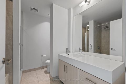 Photo 26 at 913 - 160 Vanderhoof Avenue, Thorncliffe Park, Toronto