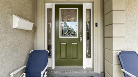 Photo 3 at 555 McCowan Road, Bendale, Toronto