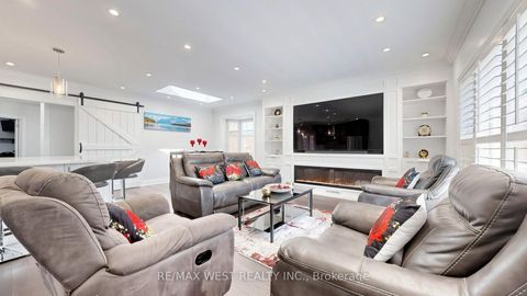 Photo 6 at 555 McCowan Road, Bendale, Toronto