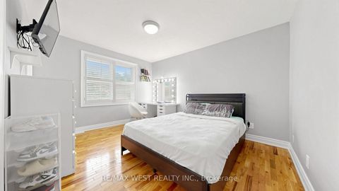 Photo 17 at 555 McCowan Road, Bendale, Toronto