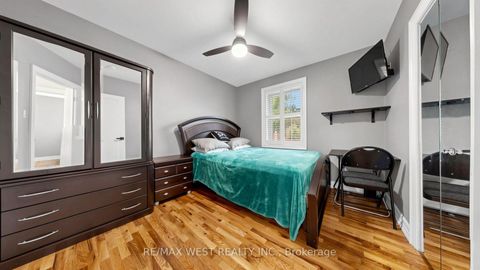 Photo 20 at 555 McCowan Road, Bendale, Toronto