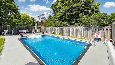 Photo 41 at 555 McCowan Road, Bendale, Toronto