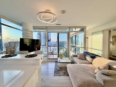 Photo 1 at 3004 - 290 ADELAIDE Street W, Waterfront Communities C1, Toronto