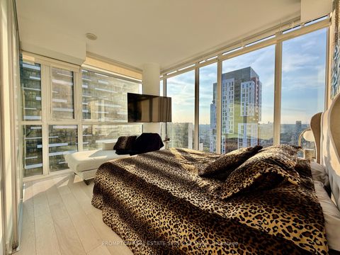 Photo 15 at 3004 - 290 ADELAIDE Street W, Waterfront Communities C1, Toronto