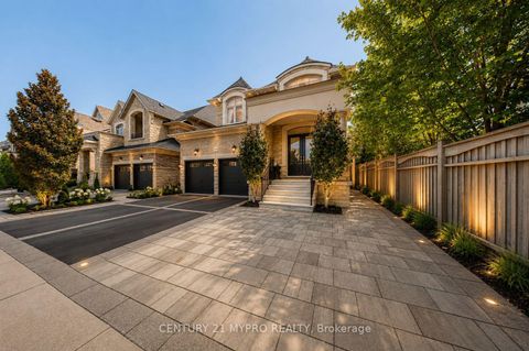 Photo 1 at 107 Hailsham Court, Vellore Village, Vaughan