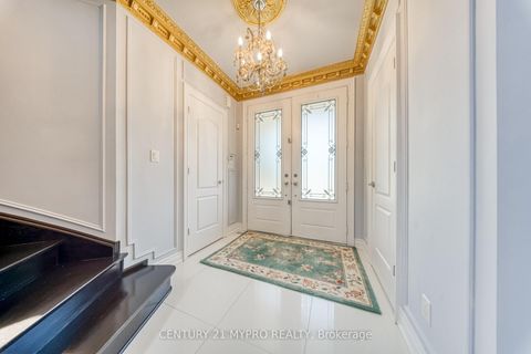 Photo 3 at 107 Hailsham Court, Vellore Village, Vaughan