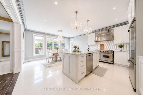 Photo 15 at 107 Hailsham Court, Vellore Village, Vaughan