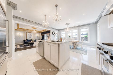 Photo 17 at 107 Hailsham Court, Vellore Village, Vaughan