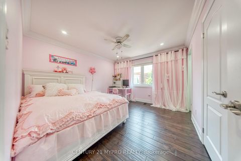 Photo 30 at 107 Hailsham Court, Vellore Village, Vaughan