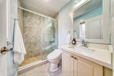 Photo 31 at 107 Hailsham Court, Vellore Village, Vaughan