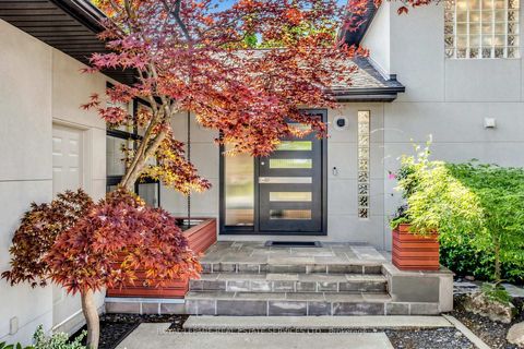 Photo 3 at 45 HOPPERTON Drive, Windfields, Toronto