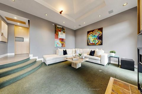 Photo 5 at 45 HOPPERTON Drive, Windfields, Toronto