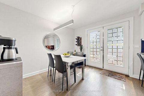 Photo 8 at 45 HOPPERTON Drive, Windfields, Toronto