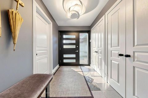 Photo 12 at 45 HOPPERTON Drive, Windfields, Toronto