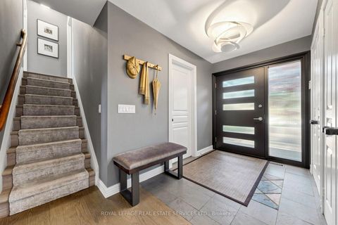Photo 13 at 45 HOPPERTON Drive, Windfields, Toronto