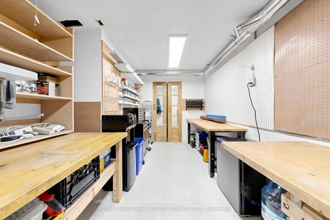 Photo 21 at 45 HOPPERTON Drive, Windfields, Toronto