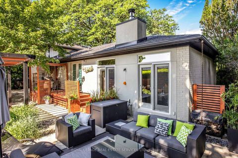 Photo 26 at 45 HOPPERTON Drive, Windfields, Toronto