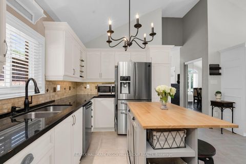 Photo 5 at 52 Summerset Drive, Ardagh, Barrie