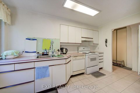 Photo 16 at 220 - 4001 Don Mills Road, Hillcrest Village, Toronto