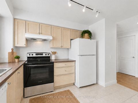 Photo 12 at 1110 - 2 Clairtrell Road, Willowdale East, Toronto