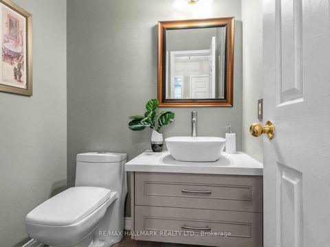 Photo 18 at 185 Aurora Heights Drive, Aurora Heights, Aurora