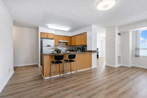 Photo 2 at 310 - 18 Spring Garden Avenue, Willowdale East, Toronto