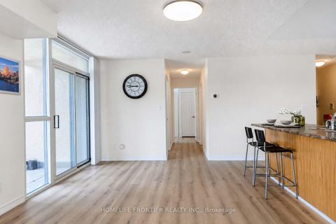 Photo 6 at 310 - 18 Spring Garden Avenue, Willowdale East, Toronto