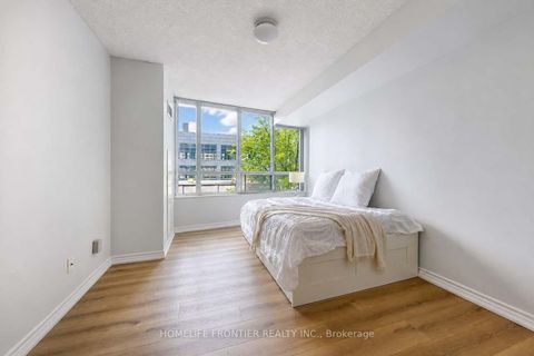 Photo 10 at 310 - 18 Spring Garden Avenue, Willowdale East, Toronto