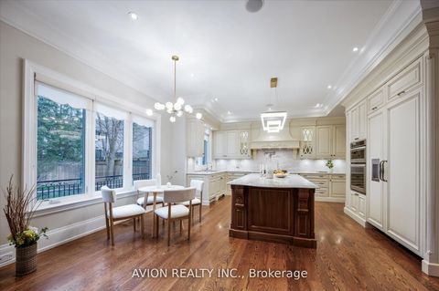 Photo 2 at 26 Danville Drive, Windfields, Toronto