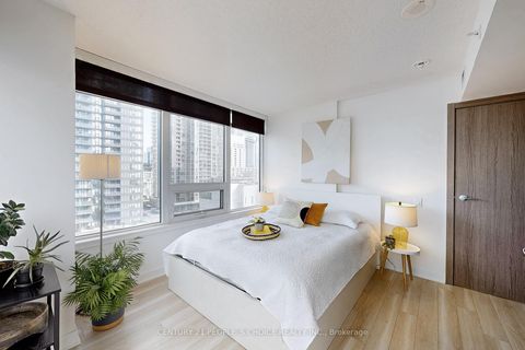 Photo 15 at 1006 - 17 Bathurst Street N, Waterfront Communities C1, Toronto