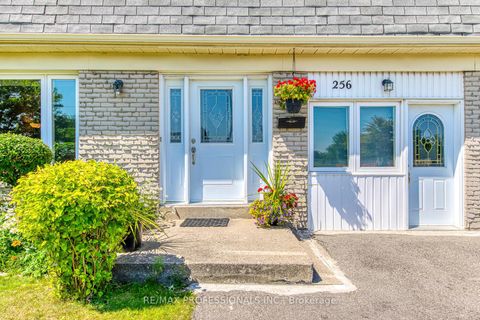 Photo 1 at 256 Wellesworth Drive, West Deane, Toronto