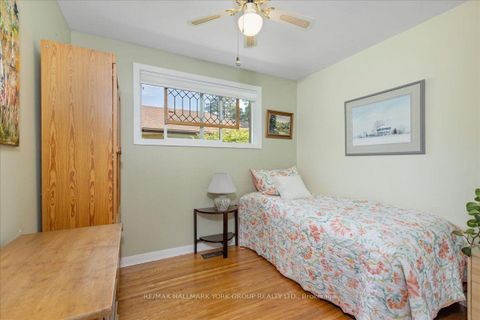 Photo 13 at 2 Corbett Crescent, Aurora Highlands, Aurora