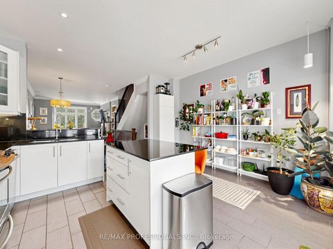 Photo 8 at C - 839 Oxford Street, Mimico, Toronto