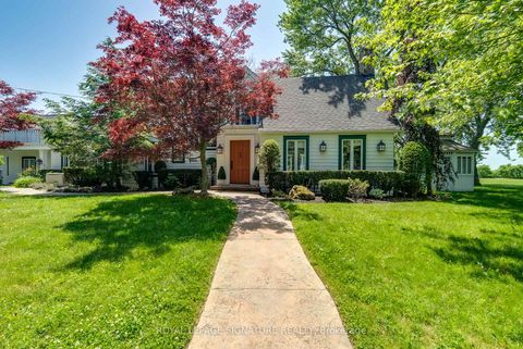 Photo 3 at 220 Greyabbey Trail, Guildwood, Toronto