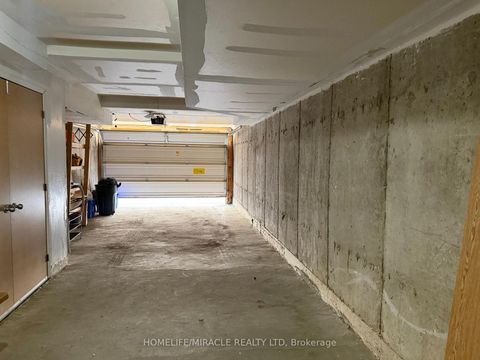 Photo 43 at 1 - 265 Van Dusen Boulevard, City Centre West, Toronto