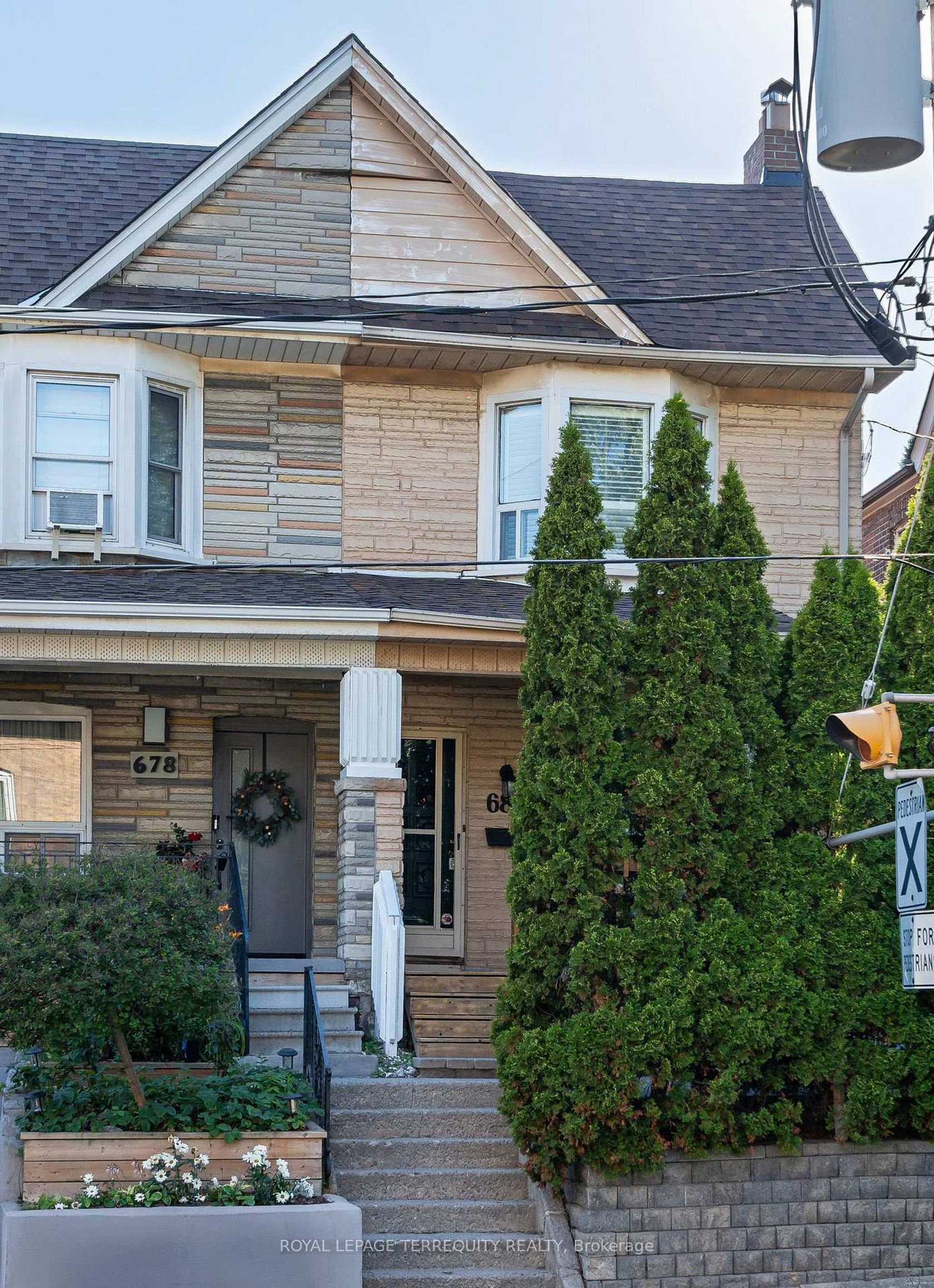 680 Woodbine Avenue, Woodbine Corridor, Toronto 