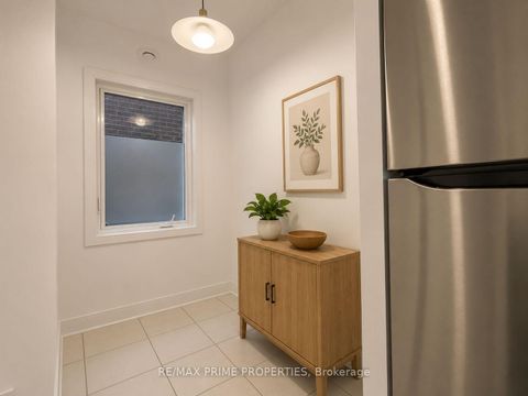 Photo 5 at Th69 - 315 Village Green Square, Malvern West, Toronto