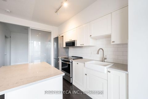 Photo 4 at 601 - 160 Vanderhoof Avenue, Thorncliffe Park, Toronto